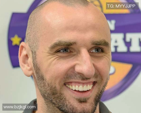 梅西这脚射门被门将扑出脱手后补射