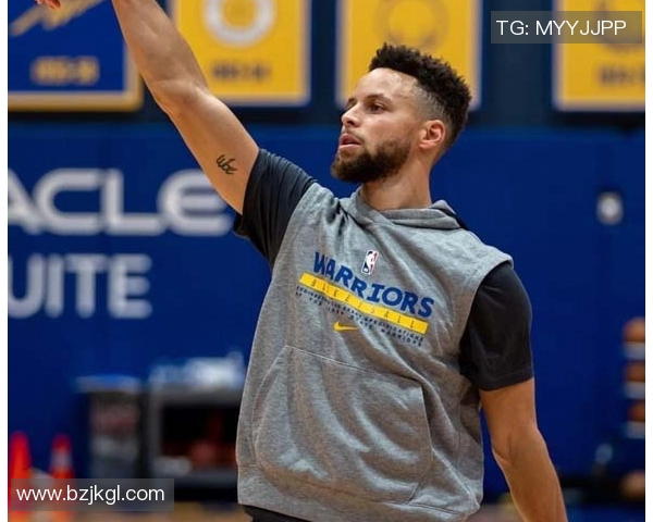 哈维西蒙斯训练中加练任意球